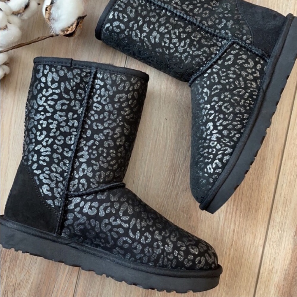 🌴🔆UGG- CLASSIC SHORT SNOW LEOPARD BOOTS🔆🌴 - Picture 8 of 13